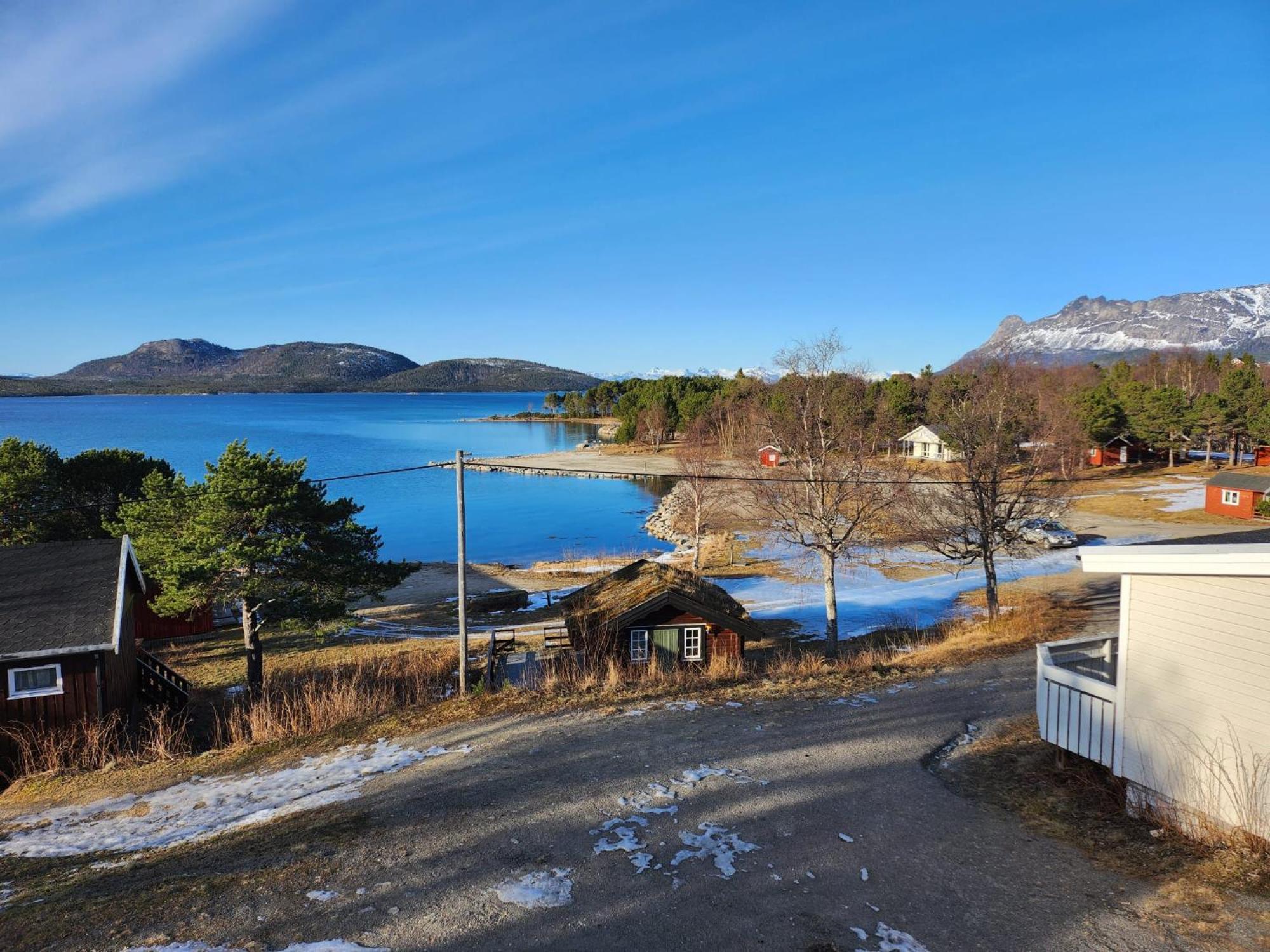 Ulvsvag Gjestgiveri Og Fjordcamping As Екстериор снимка