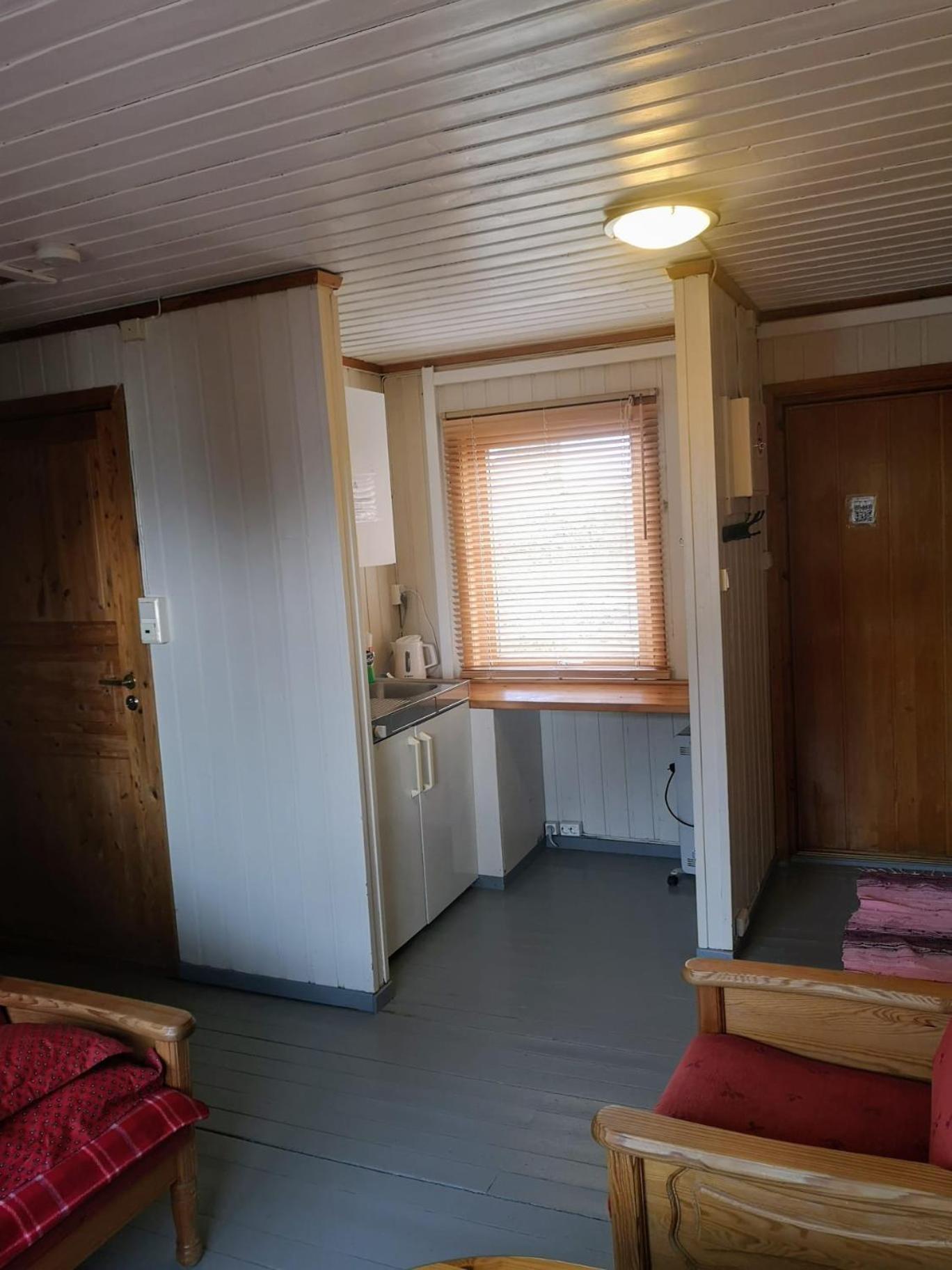 Ulvsvag Gjestgiveri Og Fjordcamping As Екстериор снимка