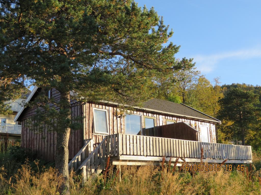 Ulvsvag Gjestgiveri Og Fjordcamping As Стая снимка